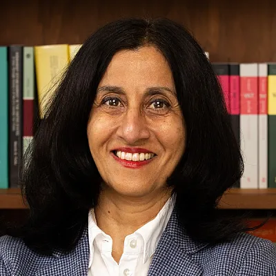 Profa. Doutora Ana Paula Dourado