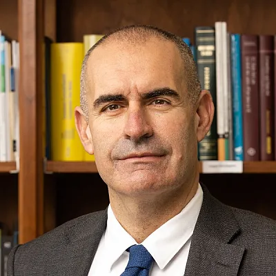 Prof. Doutor Carlos Lobo